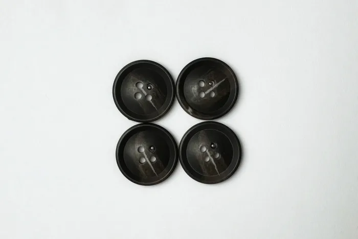 Гудзик 23 мм Mertbutton, коричневий темний, 3207-36-1043