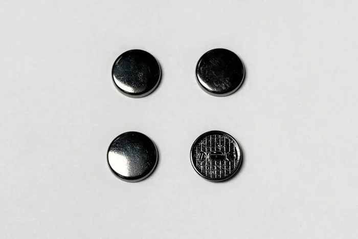 Гудзик металевий 18 мм Mertbutton, нікель чорний, CN-26-28-b.nik
