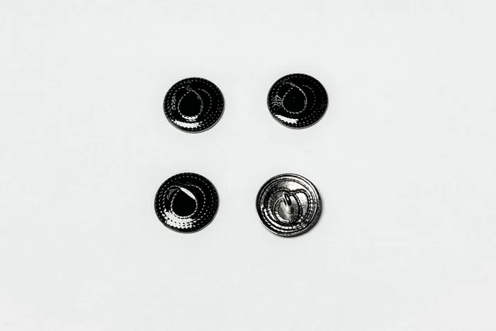 Гудзик металевий 18 мм Mertbutton, нікель чорний, UTS-77-28-b.nik