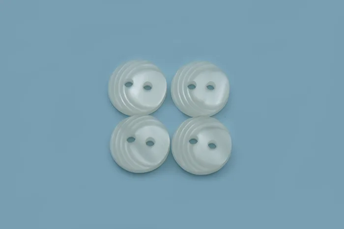 Гудзик 13 мм Mertbutton, білий, 4013-20-999