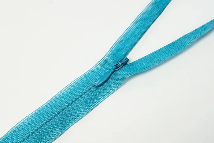 Блискавка YKK, T3 60 см, бірюзовий світлий
