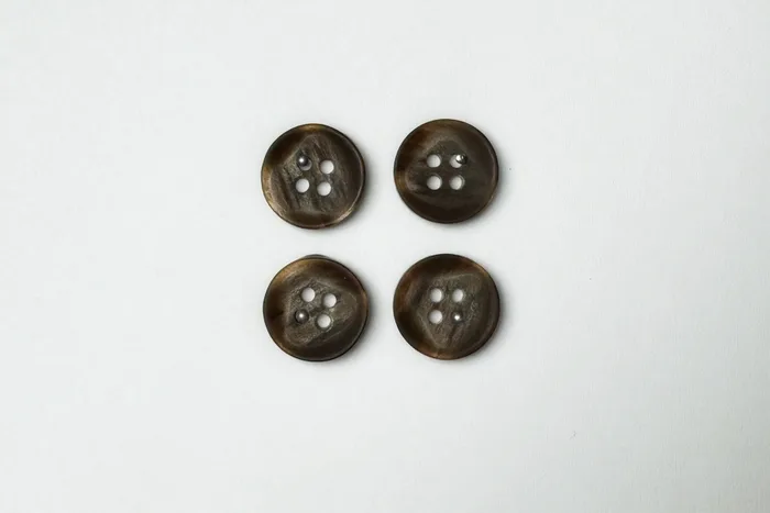 Гудзик 15 мм Mertbutton, коричневий темний, 3007-24-0113